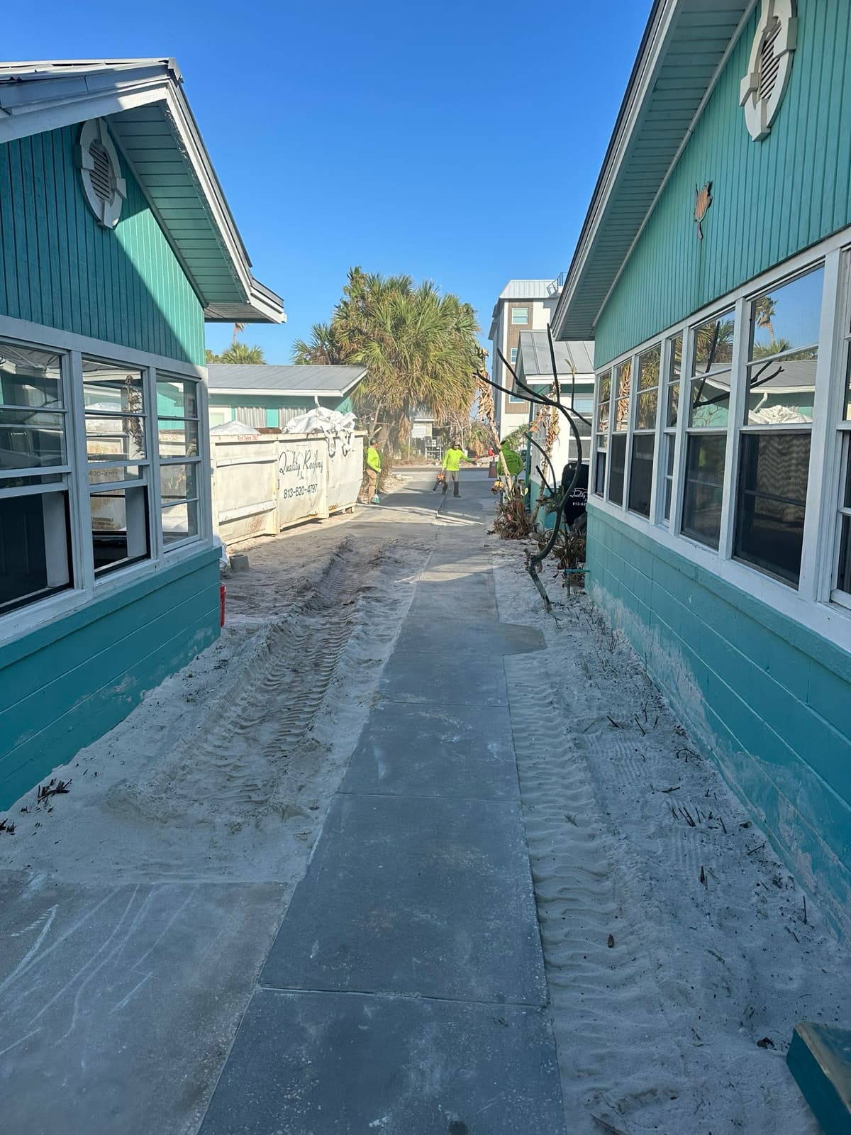 Commercial storm restoration walkway clearance in Tampa